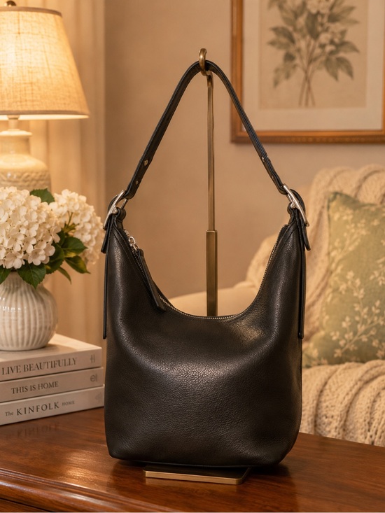 Coach Handbags - Coach Legacy Black Leather Shoulder Bag 9823